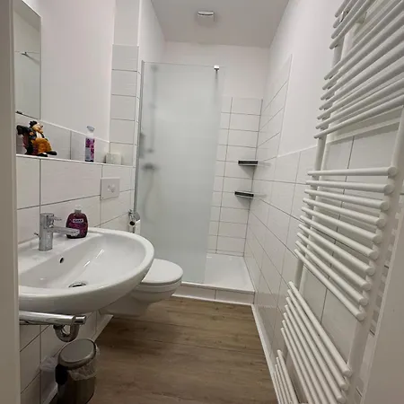 Apartment Business 134 - Monteur- & Mit 8 Einzelbetten
